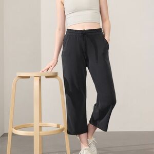 Athleta Seasoft Mid Rise Straight Crop Black Size MP New Without Tag